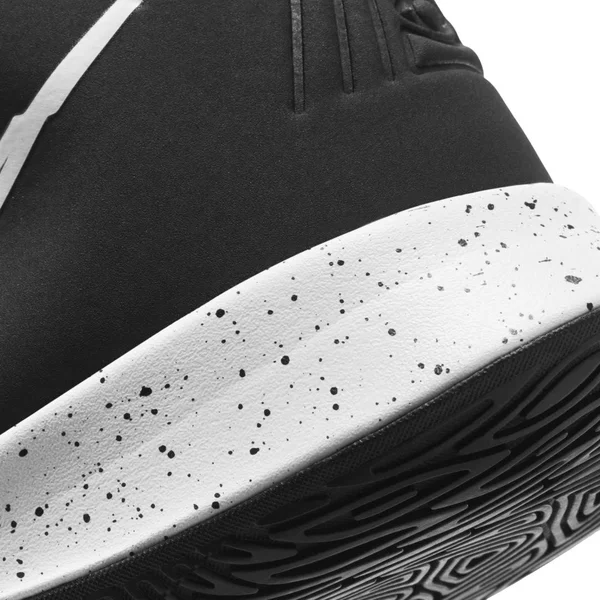 Nike Kids& Grade School Kyrie Flytrap 4 Basketball Shoes, Black