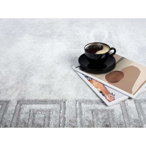 MDA Home Brooklyn Gray Contemporary Polypropylene Area Rug - 5&2x22 x 7&5x22