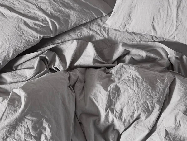 Coyuchi - Organic Crinkled Percale Fitted Sheet Cal King Pewter