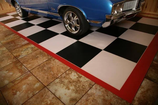 G-Floor 5' x 10' Imaged Parking Mat (Checkerboard with Red Border)