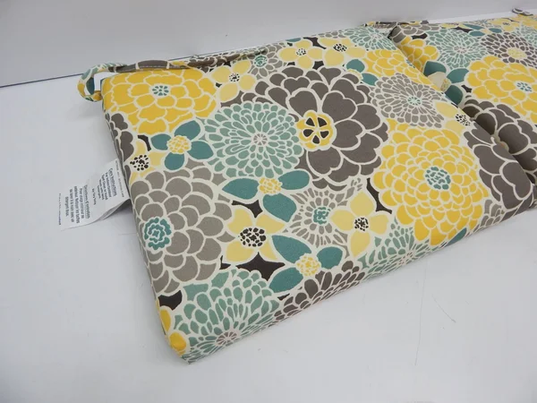 Pillow Perfect Outdoor Full Bloom Squared Corners Seat CUSHION, Set of 2
