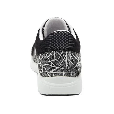 Traq by Alegria Women's Qarma Shoe on Point White 37