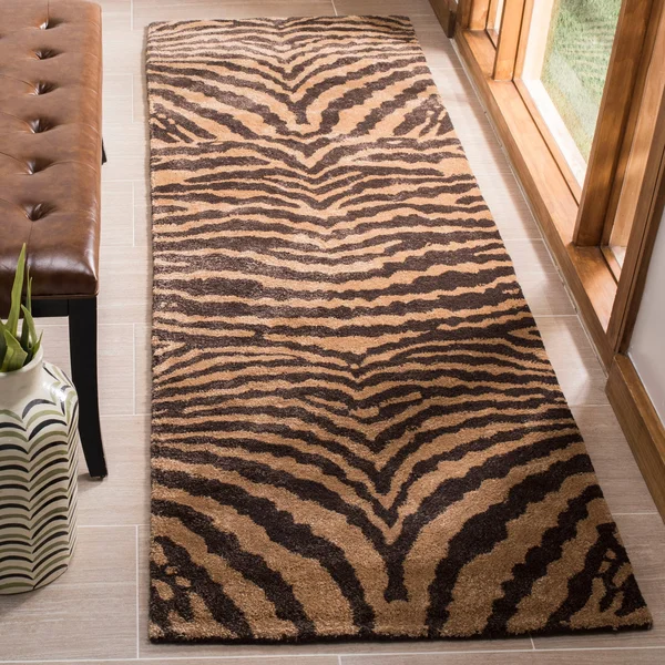 Safavieh Soho Rug SOH434E Black - Brown, 5& x 8&