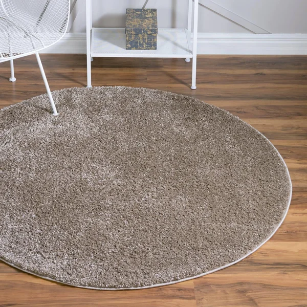 Soft Solid Shag 5 ft Round Khaki Area Rug