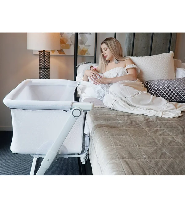 Venice Child - Sunset Dreaming Portable Bassinet Blue