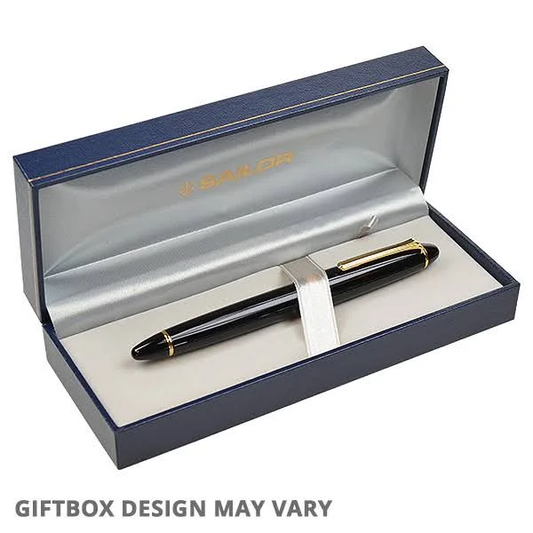 Sailor 1911 Standard Fountain Pen Maroon with Gold Trim Medium