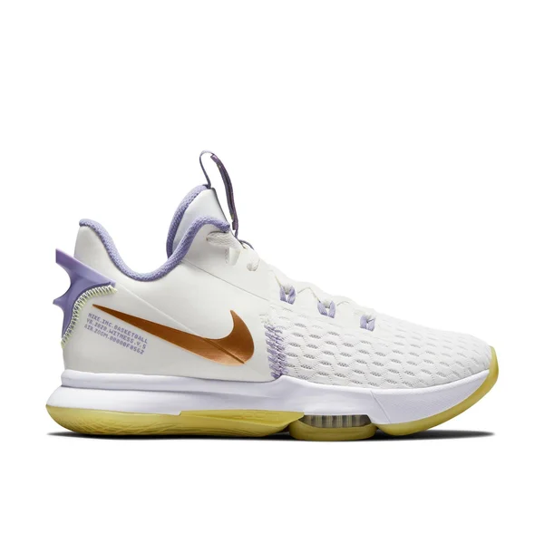 Nike Lebron Witness 5 Basketball Shoes in White/Summit White Size 8.5
