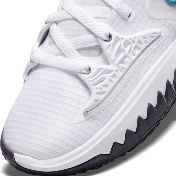 Nike Kyrie Low 4 Basketball Shoes in White - Size: 10, CW3985-100