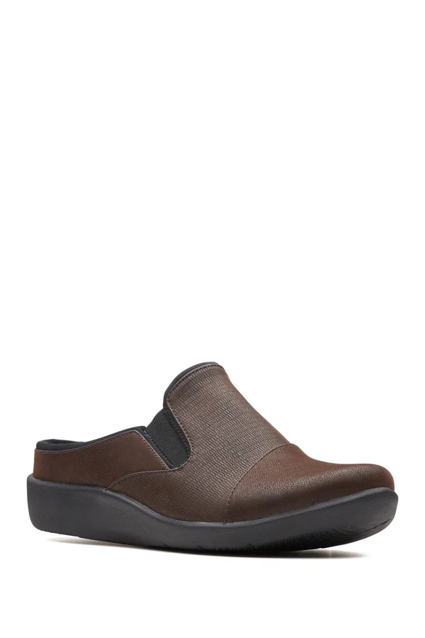 Women's Clarks Sillian Free Clog - Size: 8, Brown