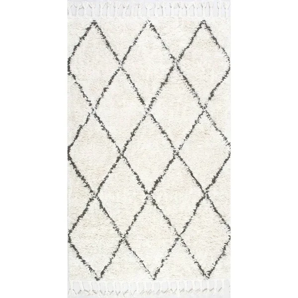 nuLOOM Hand-Knotted Moroccan Trellis Natural Shag Wool Rug - 5& x 8&
