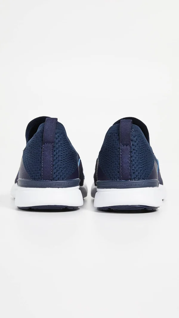 APL Women's Techloom Bliss Navy/White Shoes in Size 7.5, Athletic Propulsion Labs