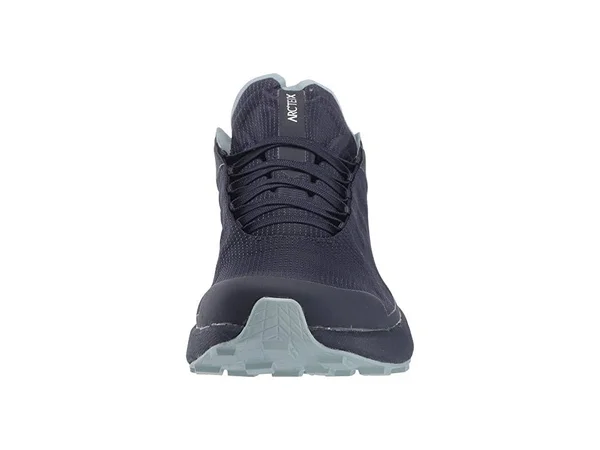 Arc&teryx Women's Norvan SL GTX Black Sapphire/Continuum 8 B US