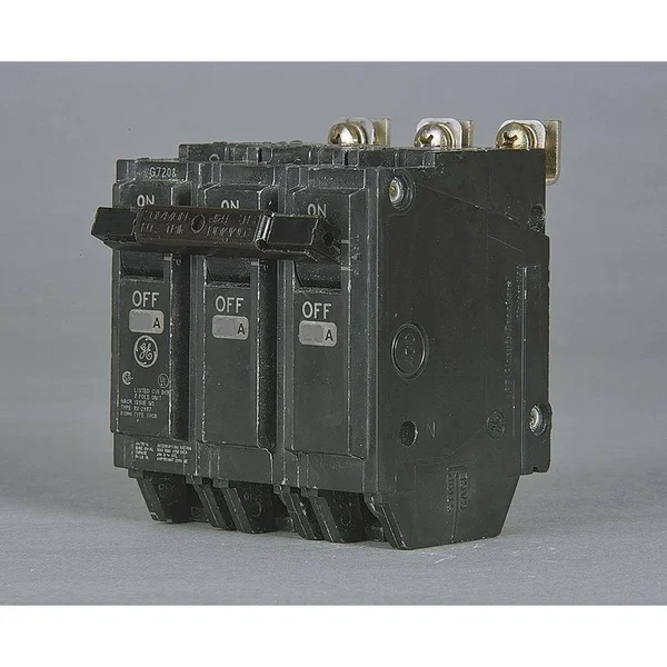 GE THHQB32030 Circuit Breaker - 30A, bolt On, 120/240V, 3P