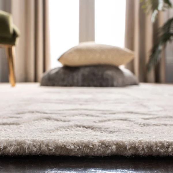 Safavieh Bella BEL138B Grey - Ivory Rug 5& x 5& Square