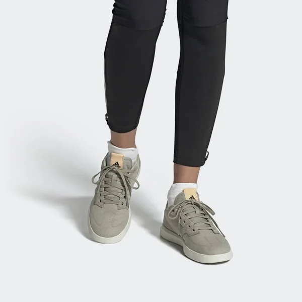 Five Ten Women's Sleuth Shoe - 8 - Feather Grey - Sesame, Glow Orange