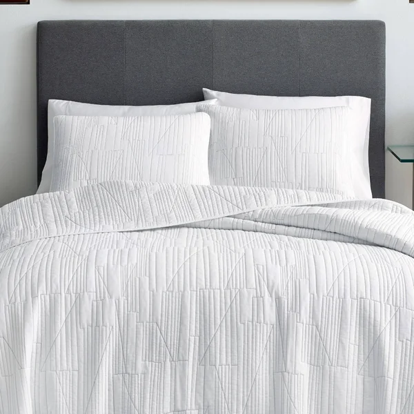 City Scene Tally King Quilt Set - White