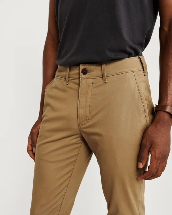 Abercrombie & Fitch Men's Super Skinny Chinos in Dark Khaki - Size 28 x 30