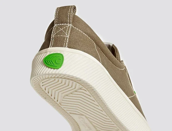 Cariuma Oca Low Washed Burn Sand Canvas Contrast Thread Sneaker Men