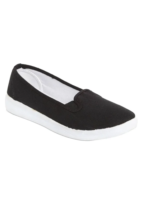 Wide Width Women's The Dottie Sneaker by Comfortview in Black (Size 9 W)