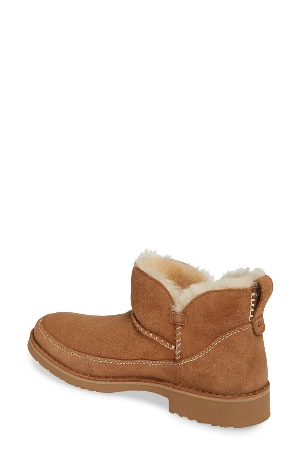 Ugg Women's Melrose, Chestnut Size: 9 M