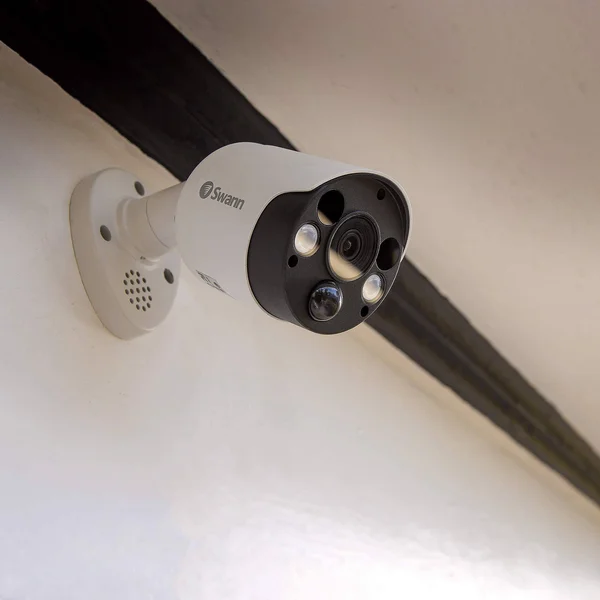 Swann Wired PIR Bullet Security Camera & Spotlight - 4K Ultra HD Surveillance Cam 885MSFB