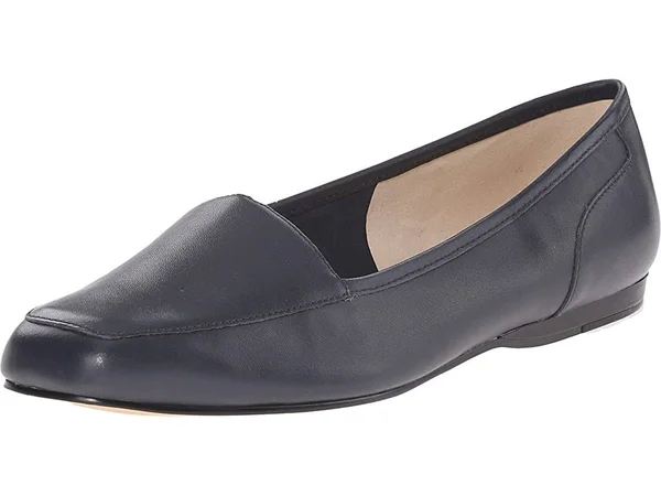 Women's Bandolino Liberty Flat - Size: 12