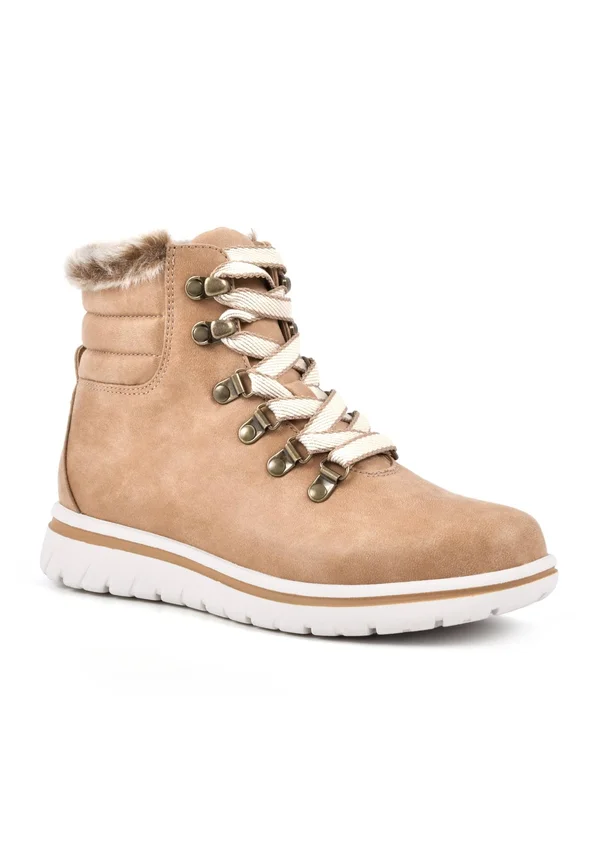 Cliffs by White Mountain Hallett Women's Hiker Boots - Size: 6