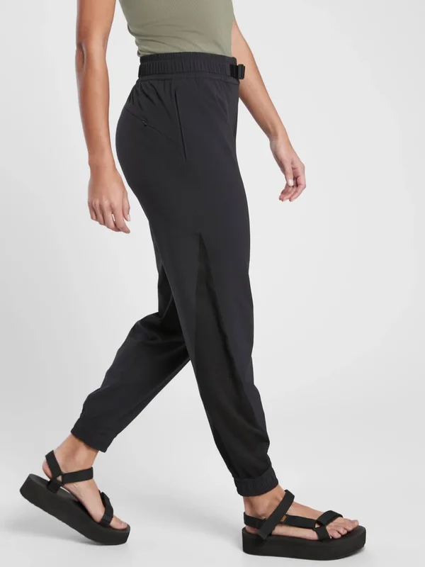 Athleta Women's Quest Jogger Black Size 8
