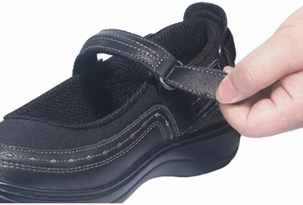 OrthoFeet Women's Chicksaw - Black