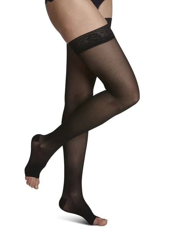 Sigvaris Women's Eversheer Thigh High-Large Long-nightshade