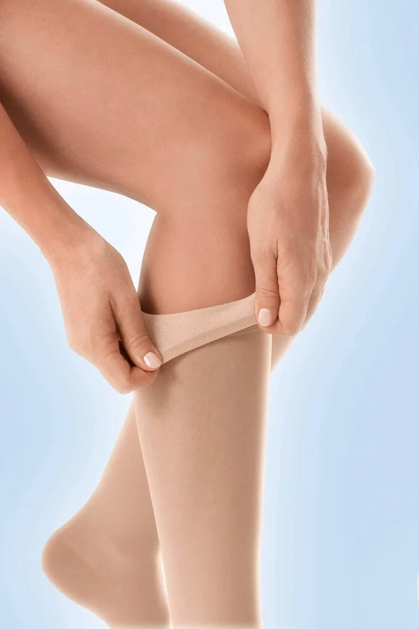 Jobst Ultrasheer SoftFit 30-40 mmHg Knee High Closed Toe Medium