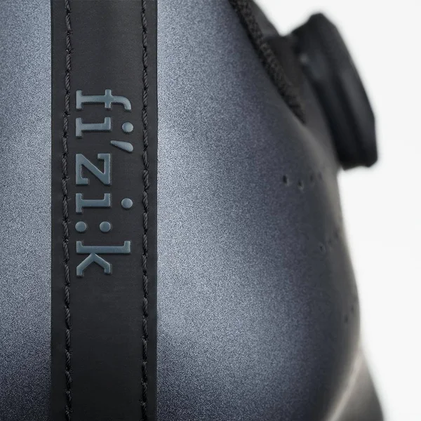 Fizik Tempo Overcurve R5 - Black