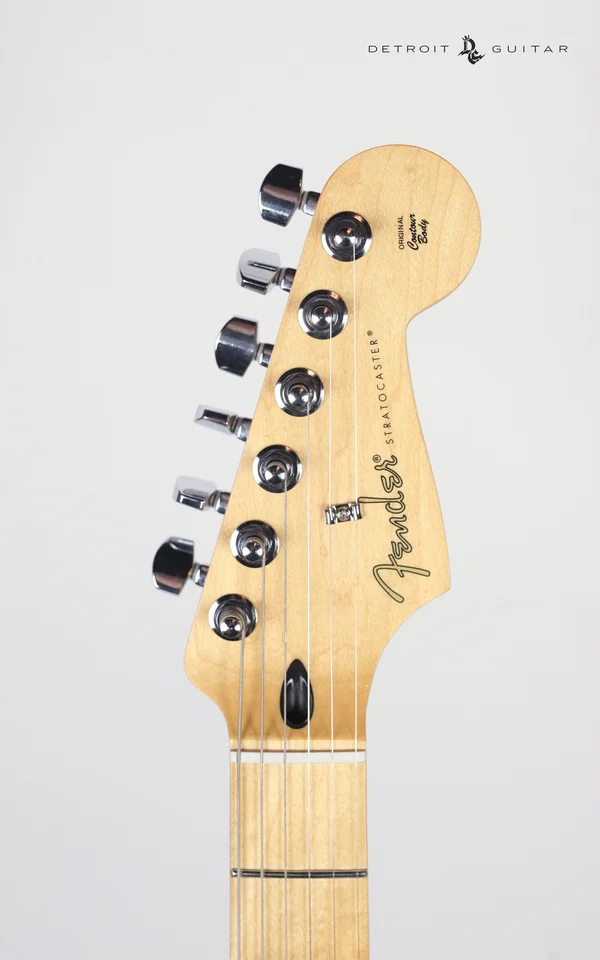 Fender Player Stratocaster - Maple Fingerboard, Black
