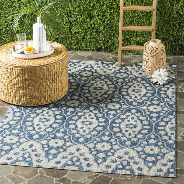 Martha Stewart by Safavieh Tulip Medallion 9& x 12& Area Rug in Navy