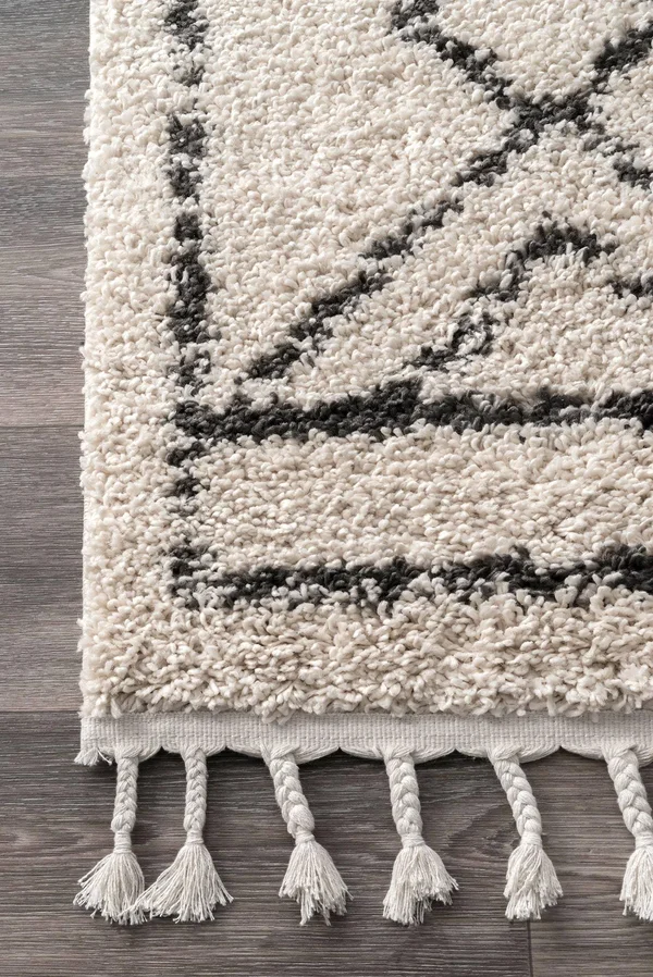 nuLOOM Mackie Moroccan Diamond Tassel Shag Runner Rug - 2& 8x22 x 8&, Off White