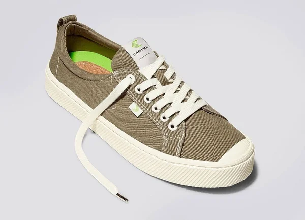 Cariuma Oca Low Washed Burn Sand Canvas Contrast Thread Sneaker Men