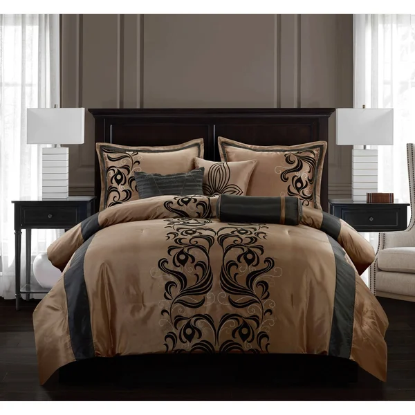 Nanshing America - Inc Helda 7 Piece Comforter Set; Full