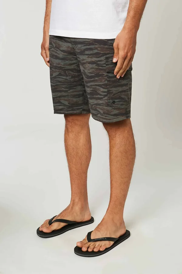 O&Neill Trvlr 20x22 Cargo Hybrid Shorts Men's Camo - 36