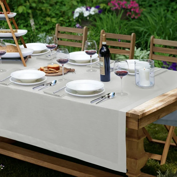 Villeroy & Boch La Classica Linen Fabric Tablecloth 70x22 x 126x22 Oblong, Indigo