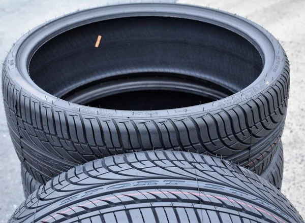 255/30R24 97W XL - Fullway HP108 High Performance Summer Tire