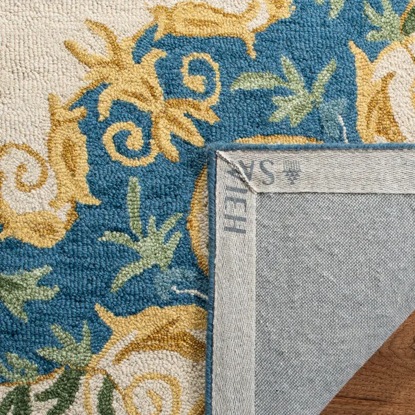 Safavieh Micro-Loop MLP601A 5&0x22 x 8&0x22 Cream, Blue Area Rug