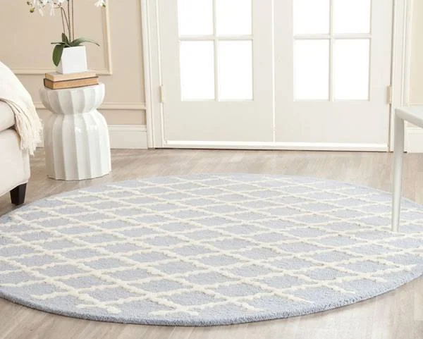 Safavieh Cambridge Light Blue & Ivory 6& x 6& Round Rug