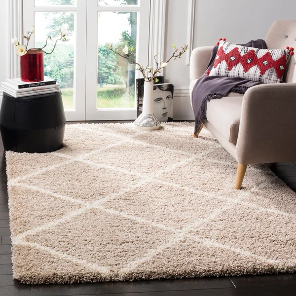 Safavieh Hudson Shag Estella Diamond Trellis 2-Inch Thick Rug - 9& x 9& Square - Ivory/Beige