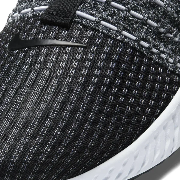 Nike Men's React Phantom Run Flyknit 2 Running Shoes - Black