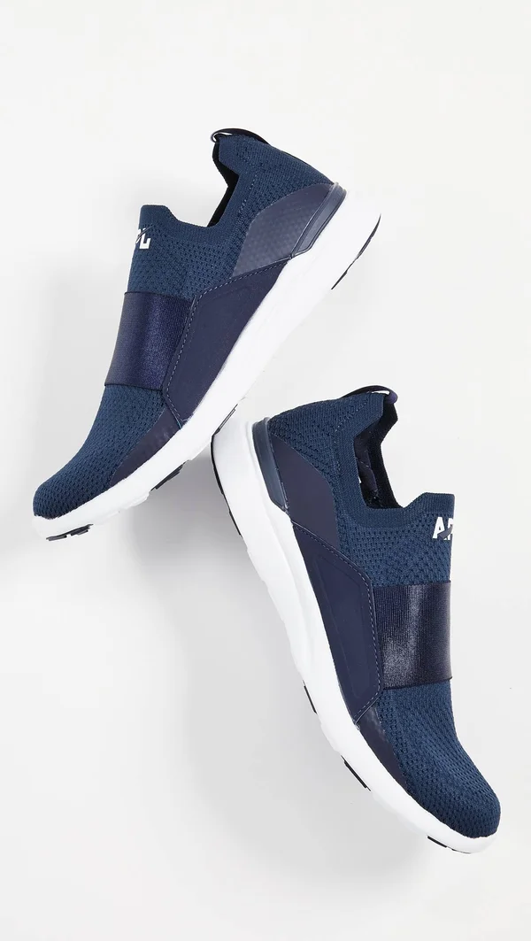 APL Women's Techloom Bliss Navy/White Shoes in Size 7.5, Athletic Propulsion Labs