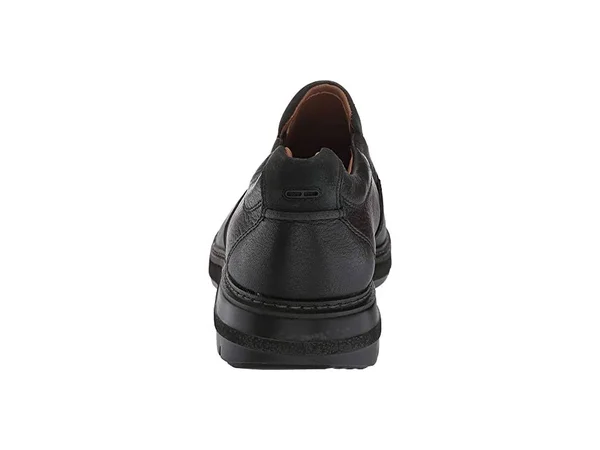 Clarks Men's Un Ramble Step, Black Leather Size: 8 W