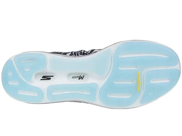 Skechers Women's GOrun Razor 3 Cloak Hyper Running Shoes, Black/Blue, 8.5