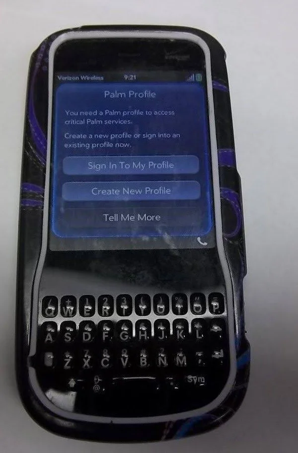 Palm Pixi Plus - 8 GB - Black - Unlocked - GSM, 4.37" x 2.17" x 0.43"