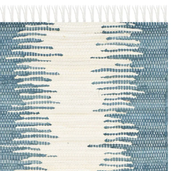 Safavieh Montauk Area Rug - Blue: 5-ft x 8-ft
