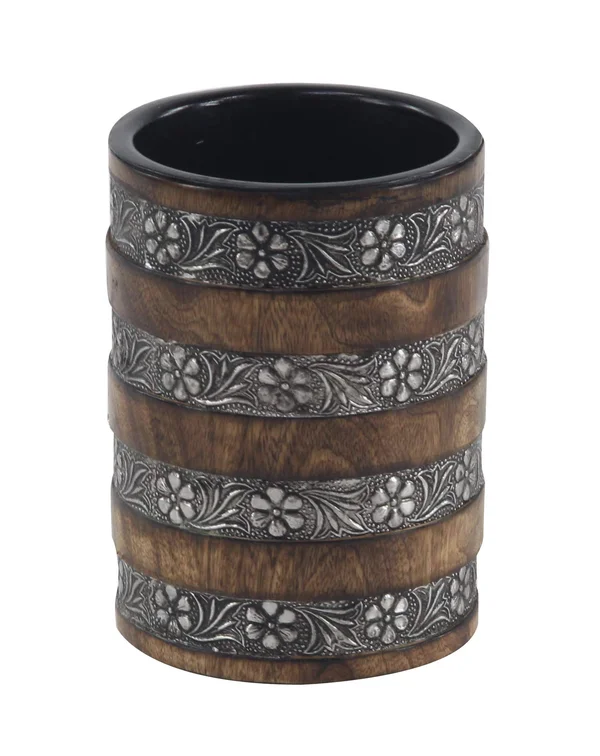 Decmode Traditional 4 - 6, and 8 inch Cylindrical Candle Holders - Set of 3, Brown